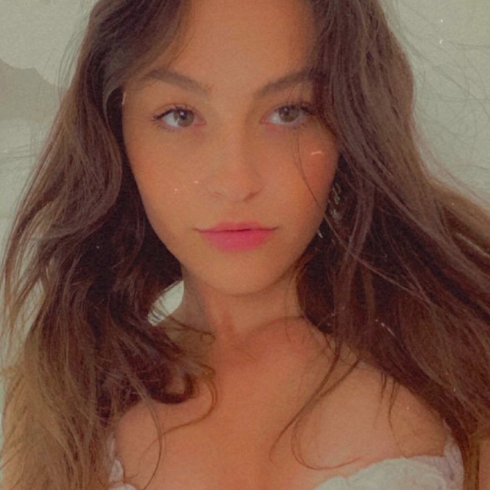 Meet your Posher, Christiana